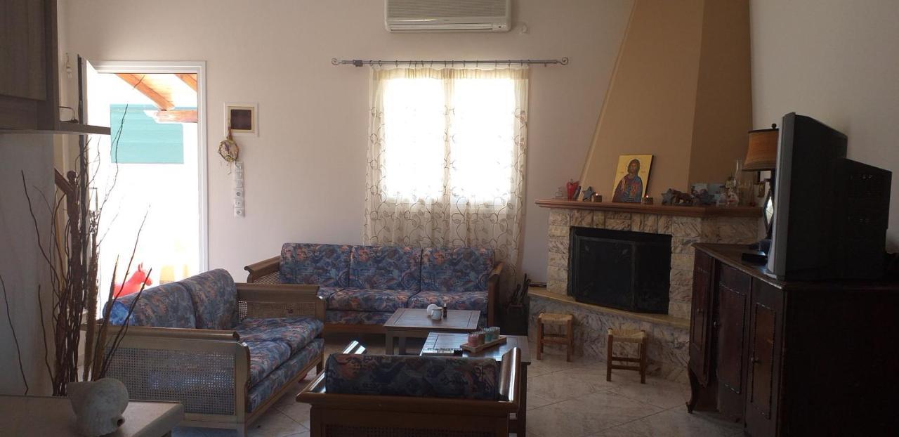 Toulas House וילה